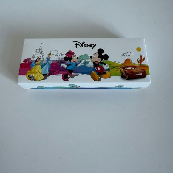 NWT - Disney Encanto Kids' Time Teacher Analog Quartz Watch - Picture 2 of 14